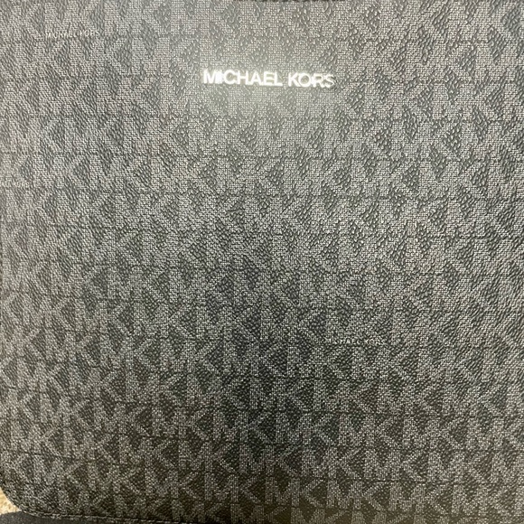 Michael Kors Black Jersey Crossbody Bag NWT - Picture 4 of 10